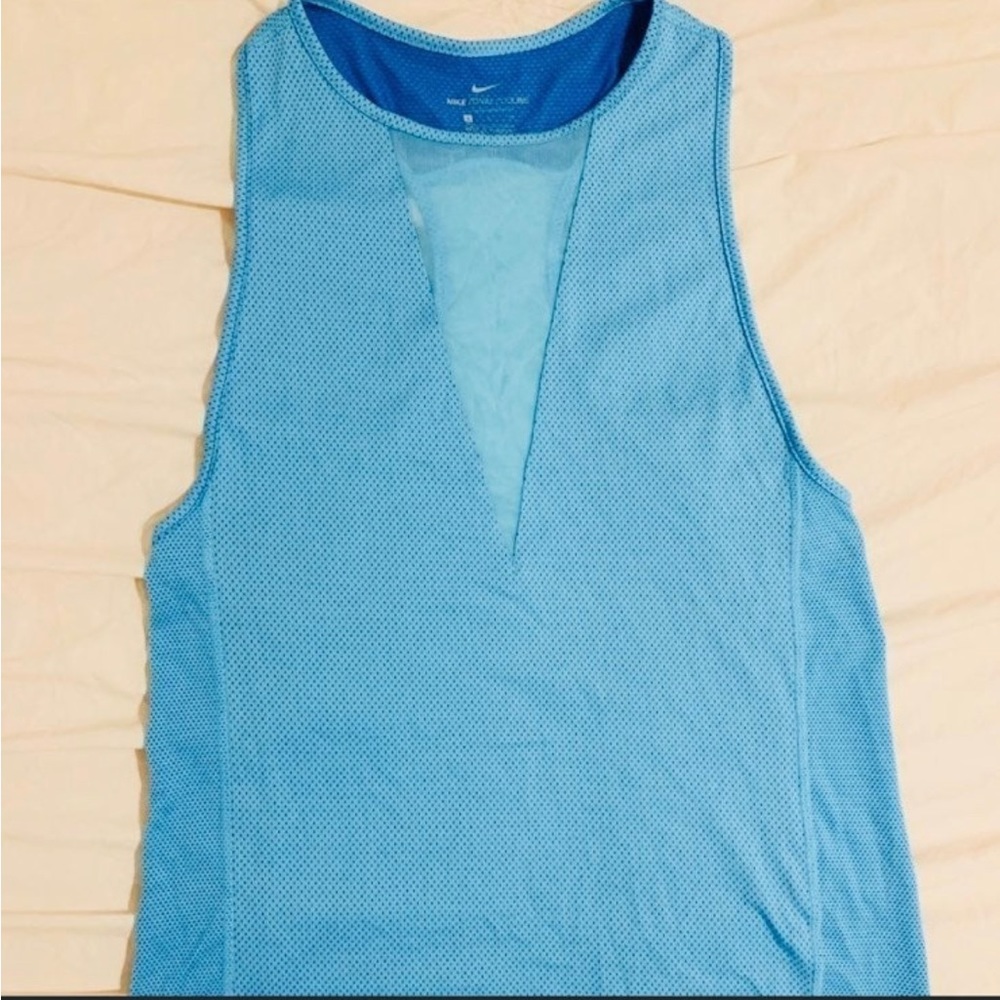 Nike Top - Picture 2 of 3